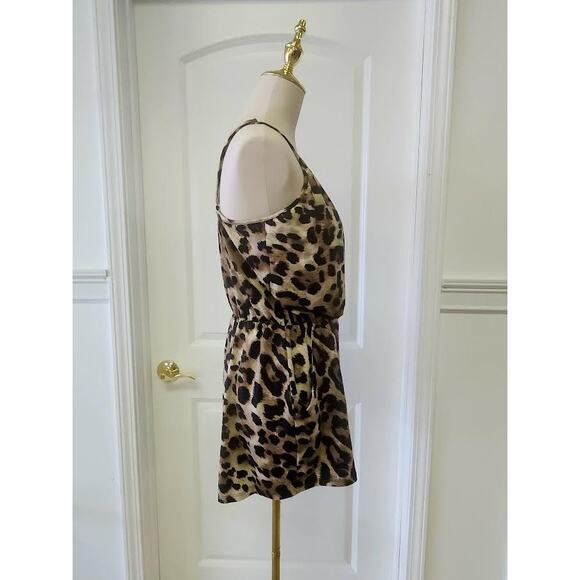 Leopard Romper With Pockets - Picture 3 of 4